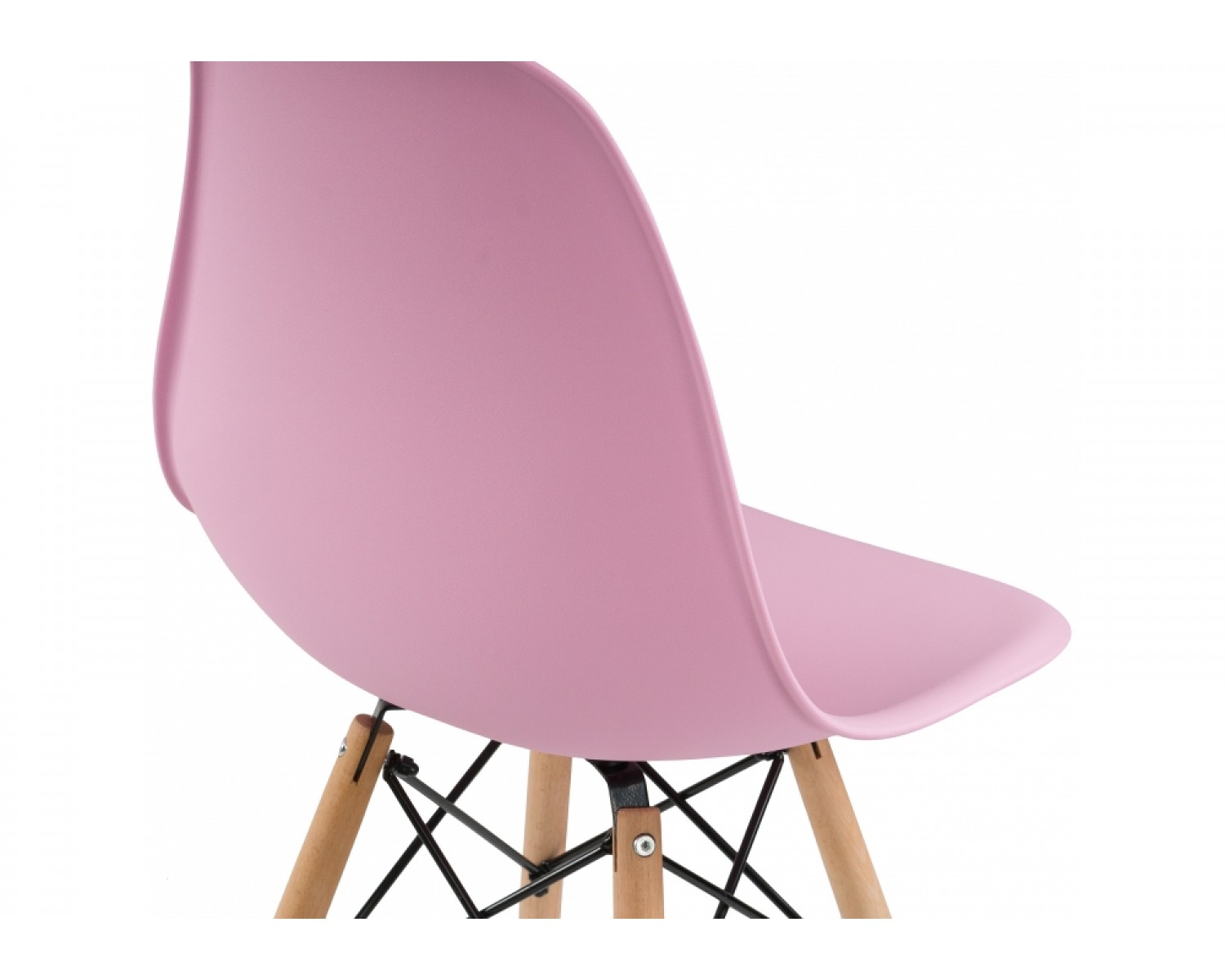 Пластиковый стул Eames PC-015 light pink