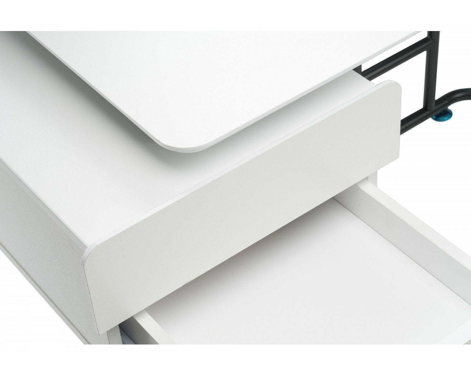 Компьютерный стол Desk 131х58х76 white / black