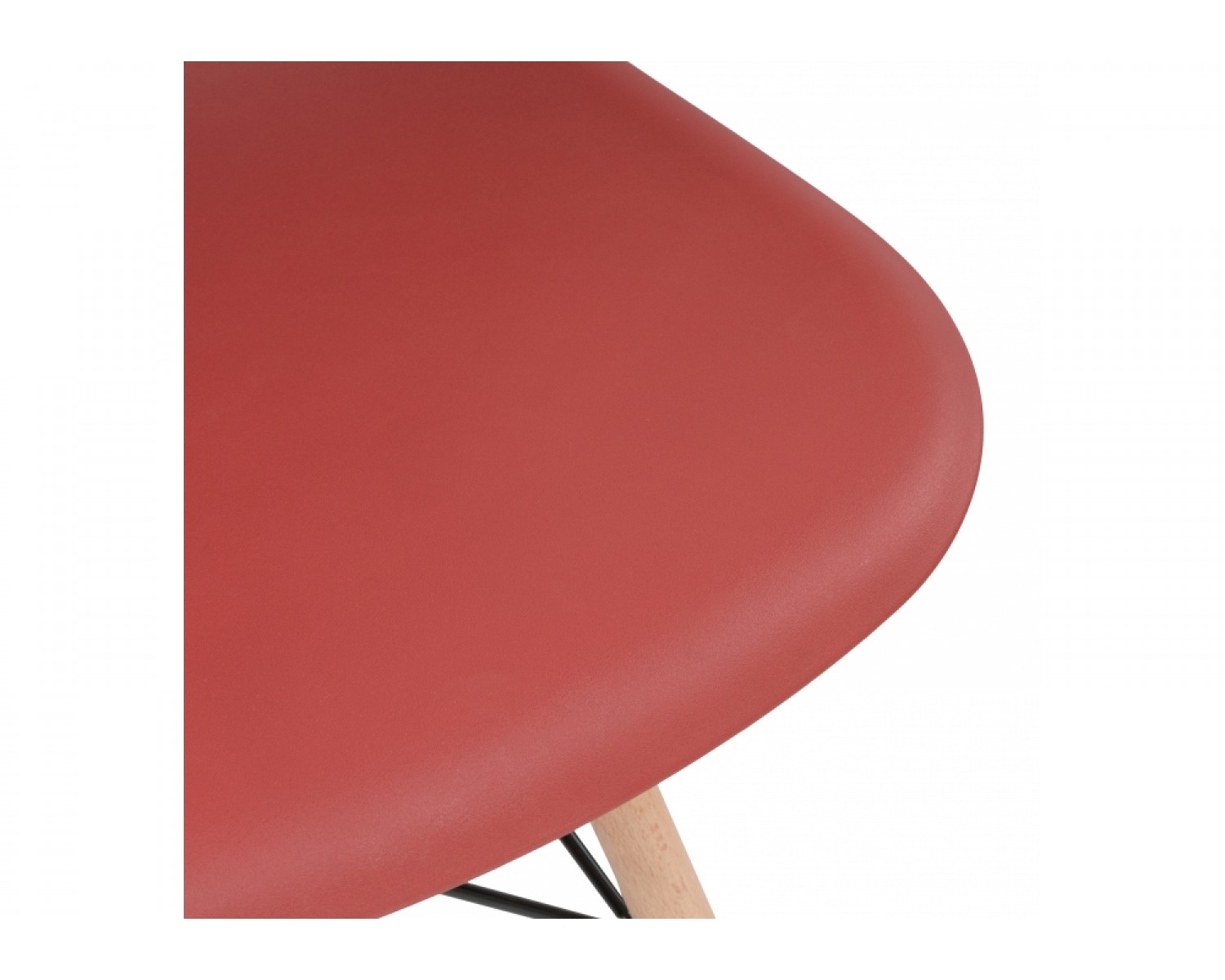 Пластиковый стул Eames PC-015 bordeaux