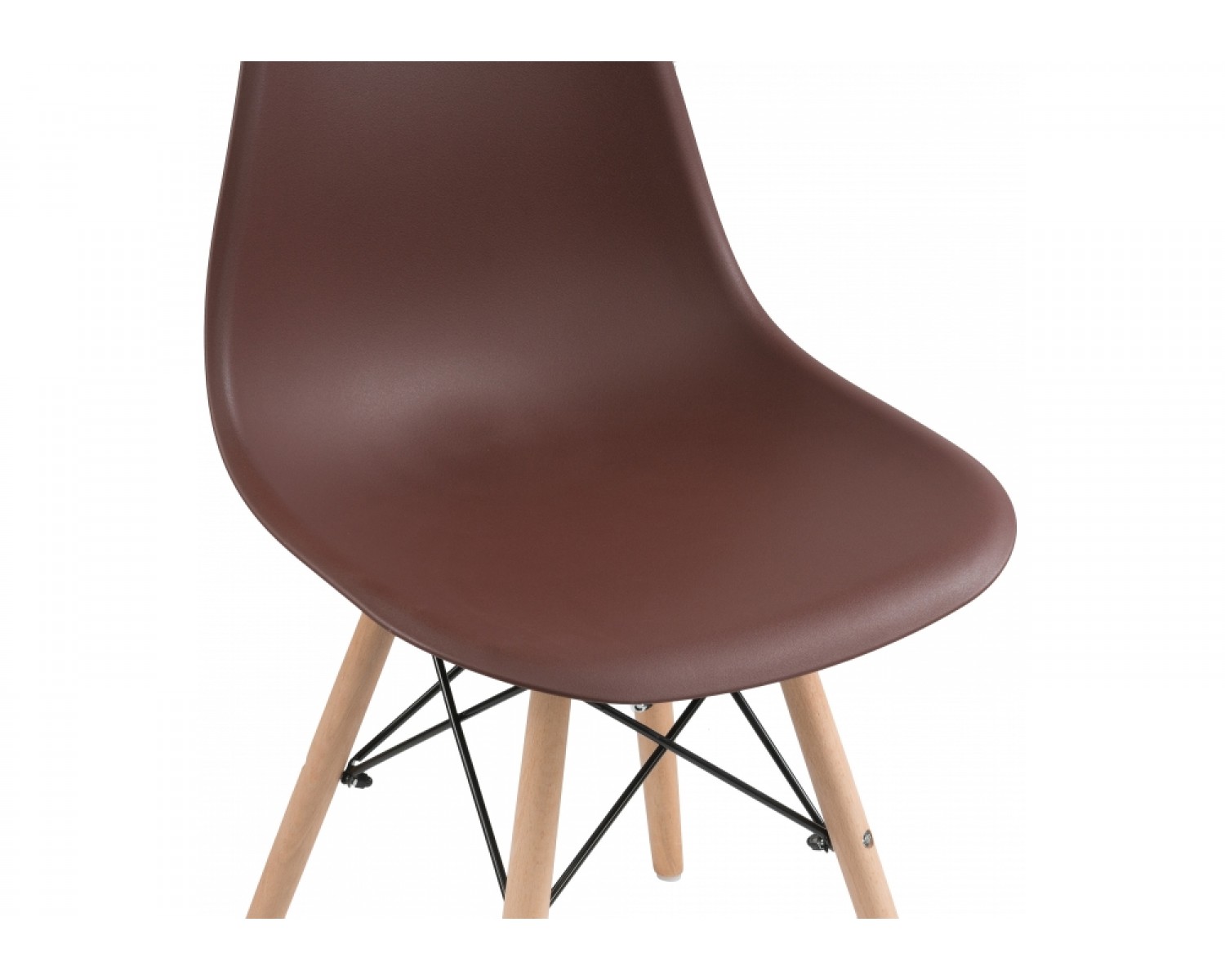 Пластиковый стул Eames PC-015 brown