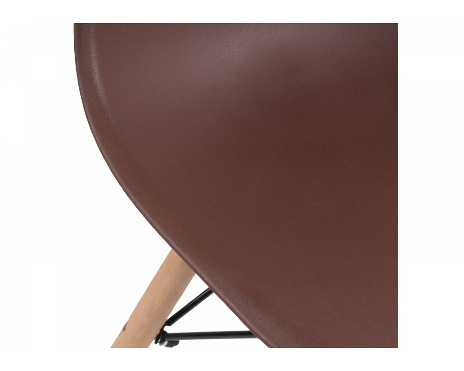 Пластиковый стул Eames PC-015 brown