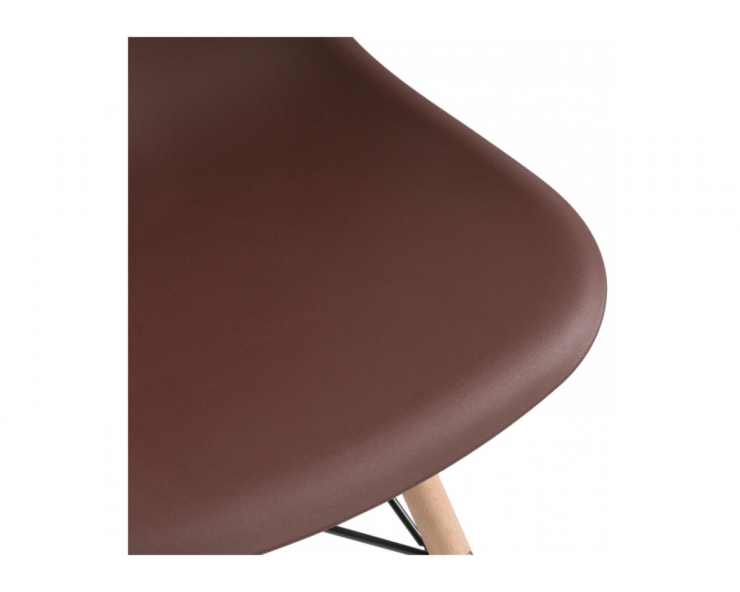 Пластиковый стул Eames PC-015 brown