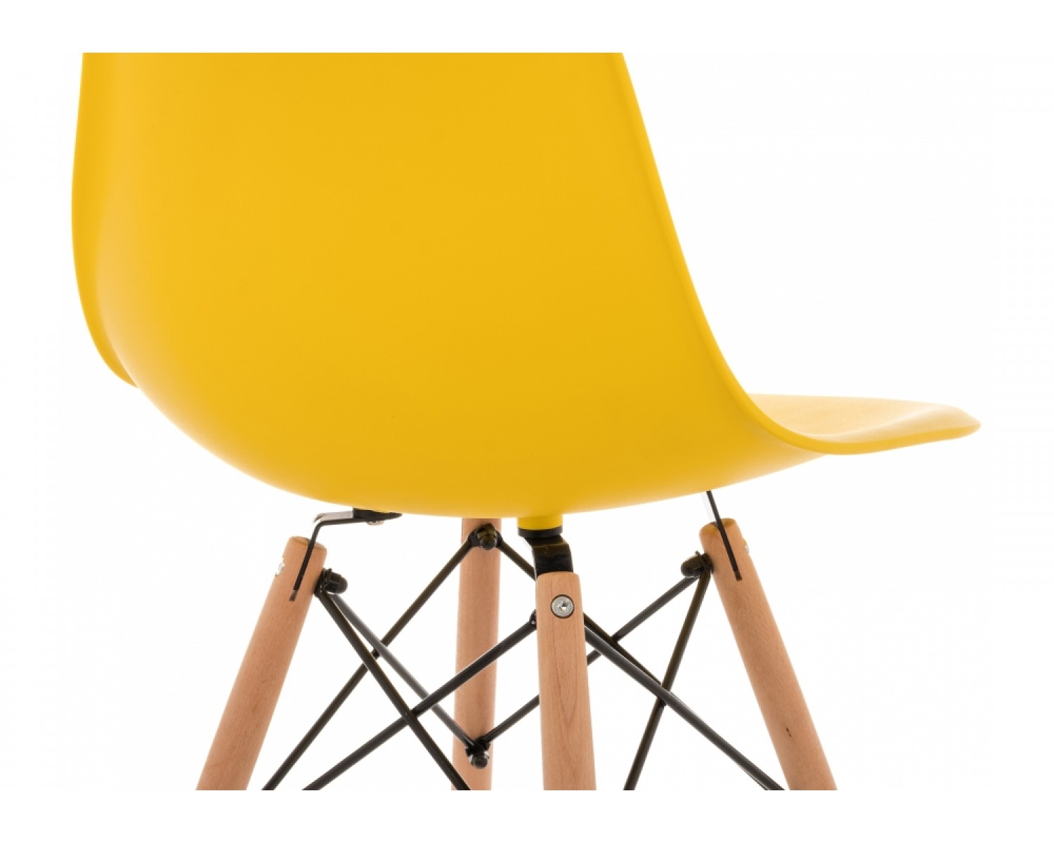 Пластиковый стул Eames PC-015 желтый