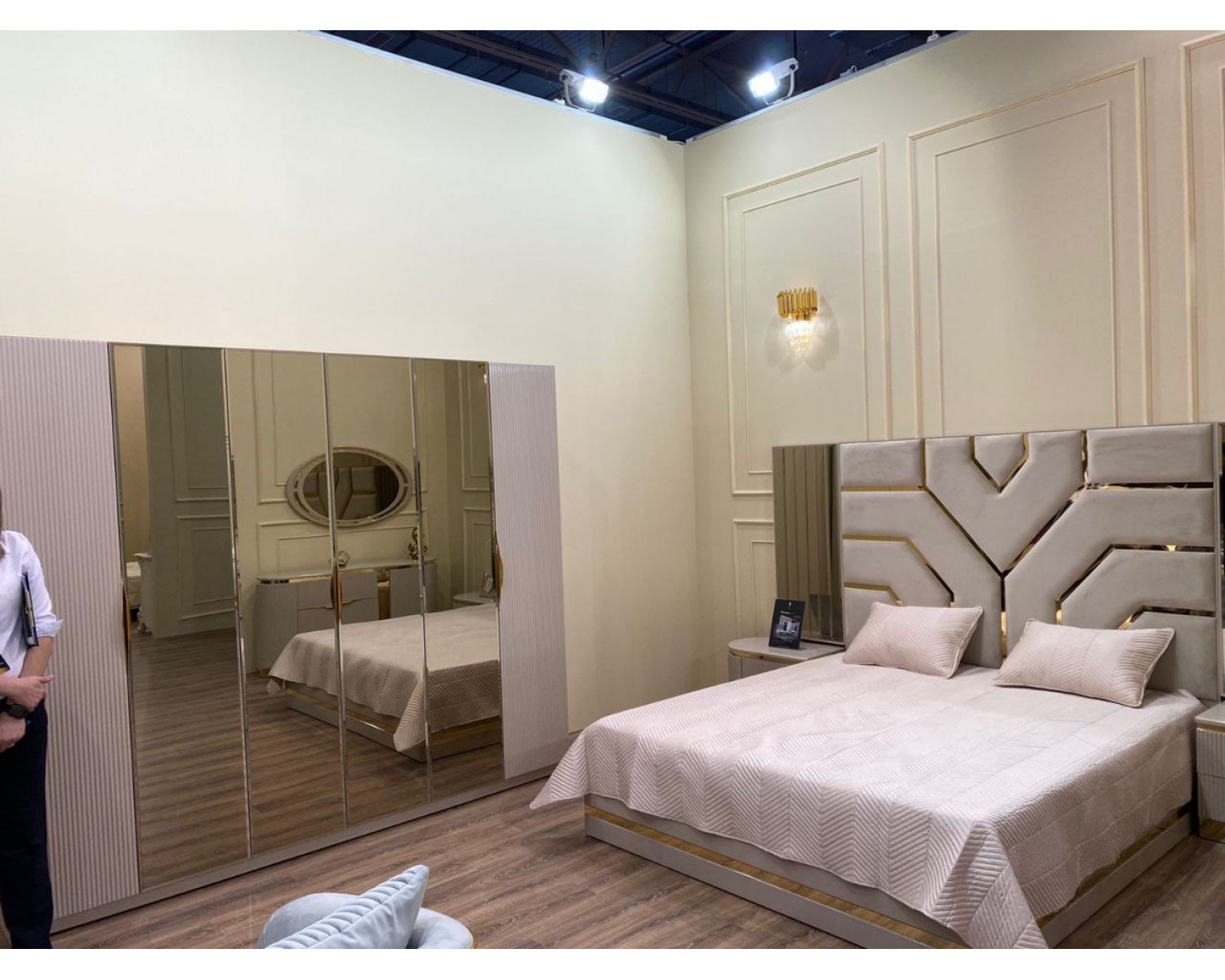 Спальня "Ницца Luxury" (6ти ств. кровать,ламели) мокко/крем