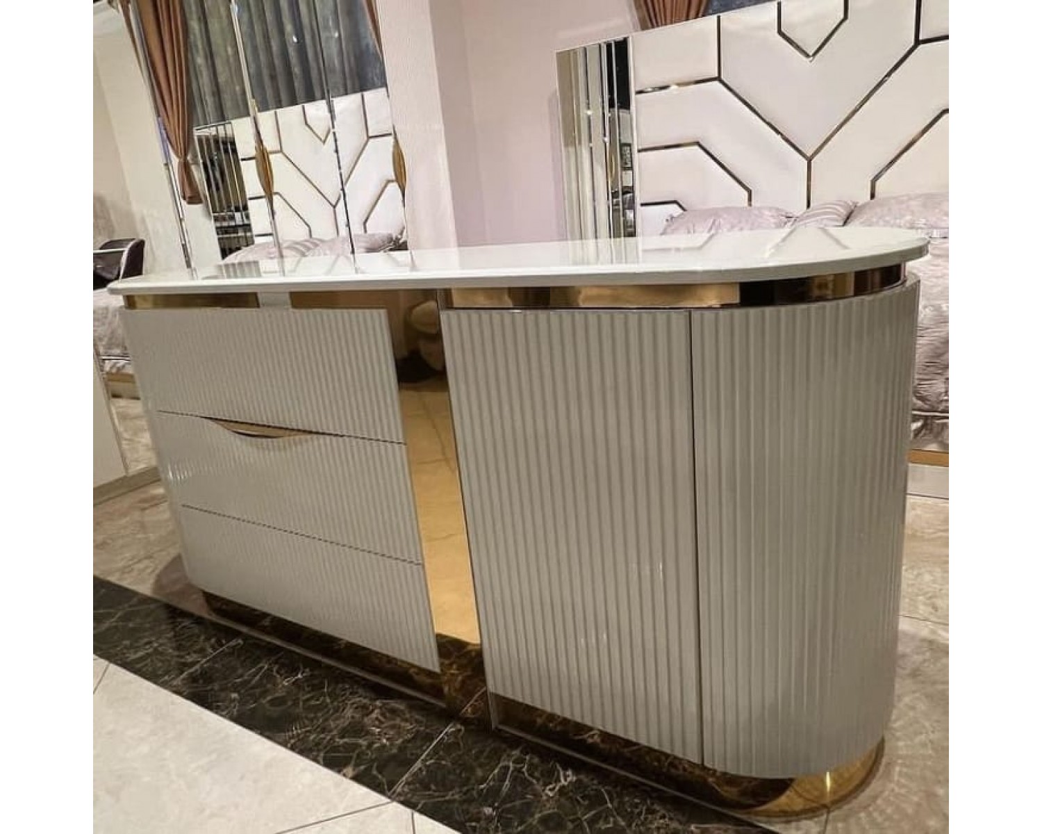 Спальня "Ницца Luxury" (6ти ств. кровать,ламели) мокко/крем
