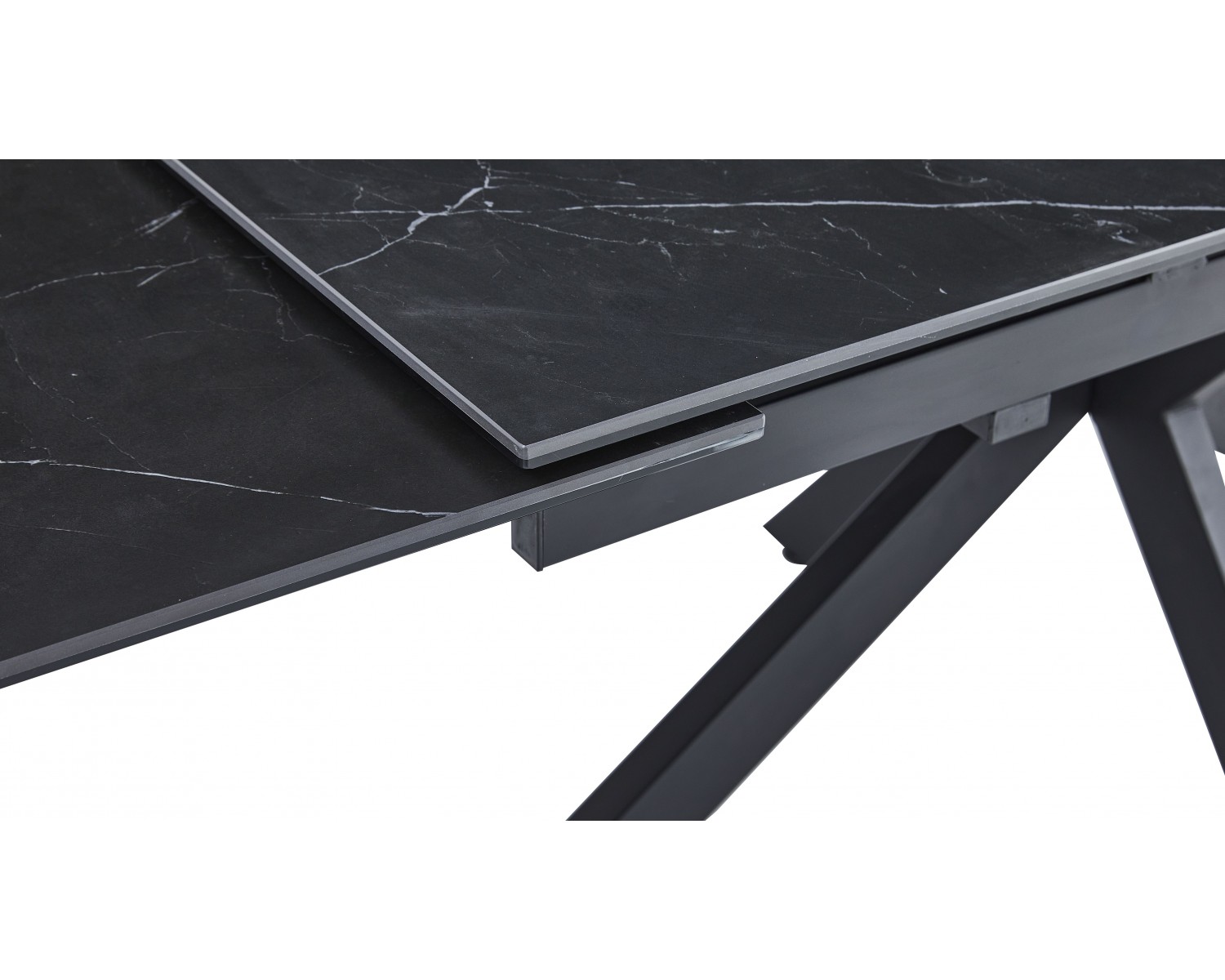 Стол обеденный DT777