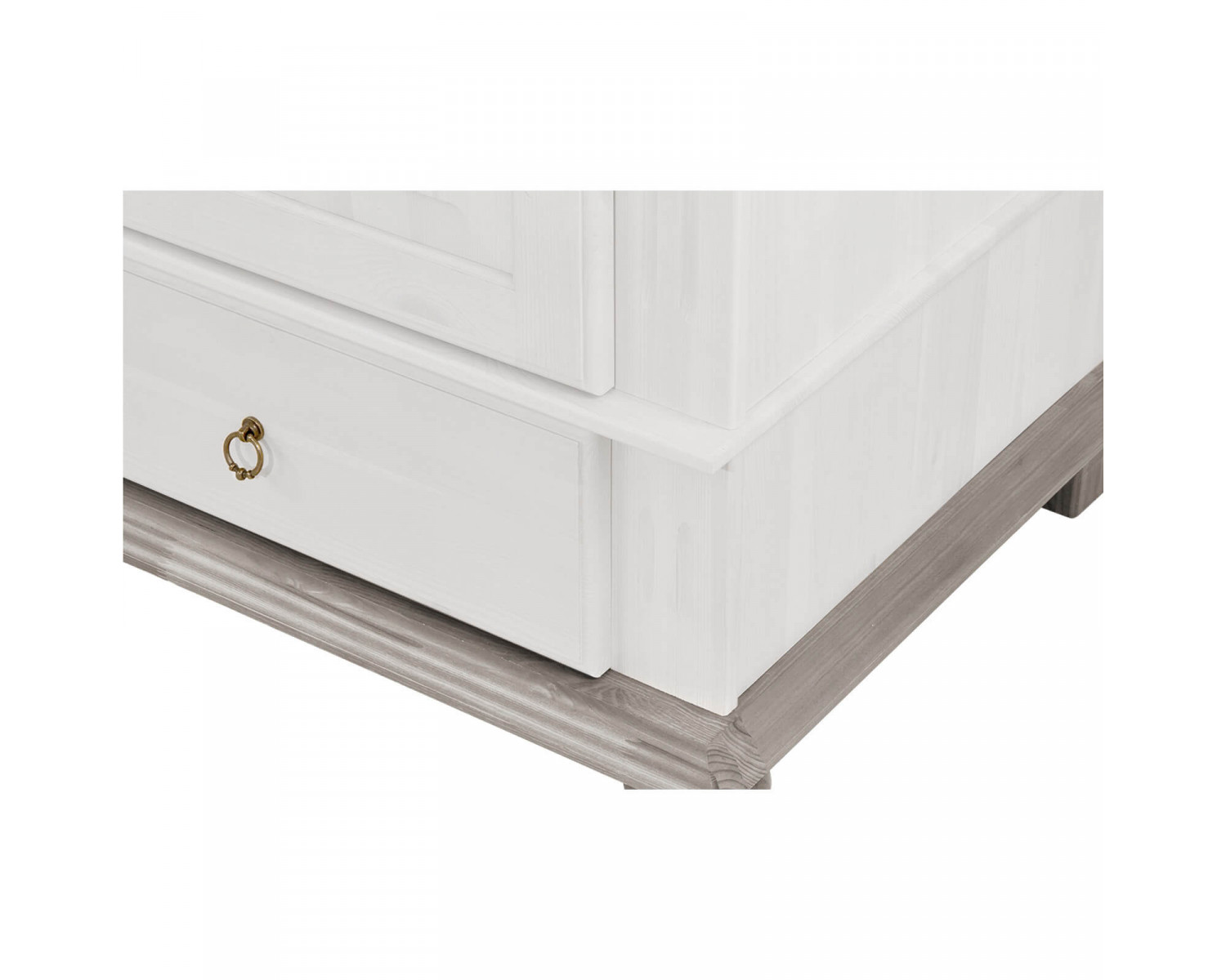 Шкаф