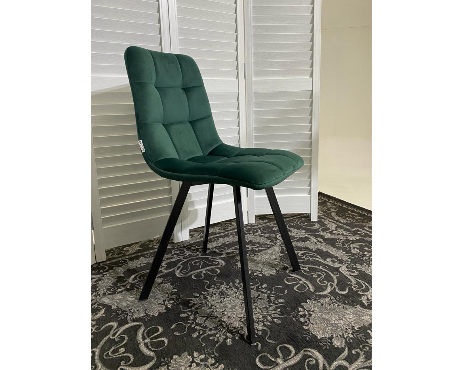 Стул CHILLI SQUARE BLUVEL-78 GREEN, велюр / черный каркас