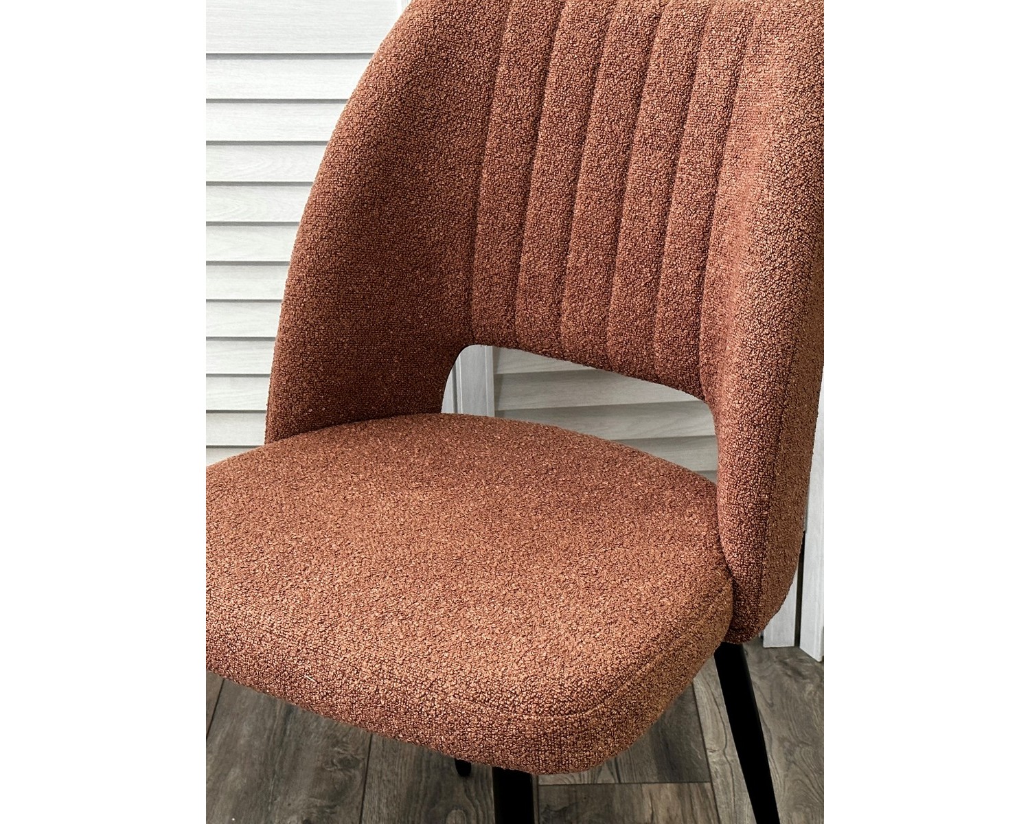 Стул LONDON UF995-05 карамельный, букле / черный каркас / Товарный знак DISAUR