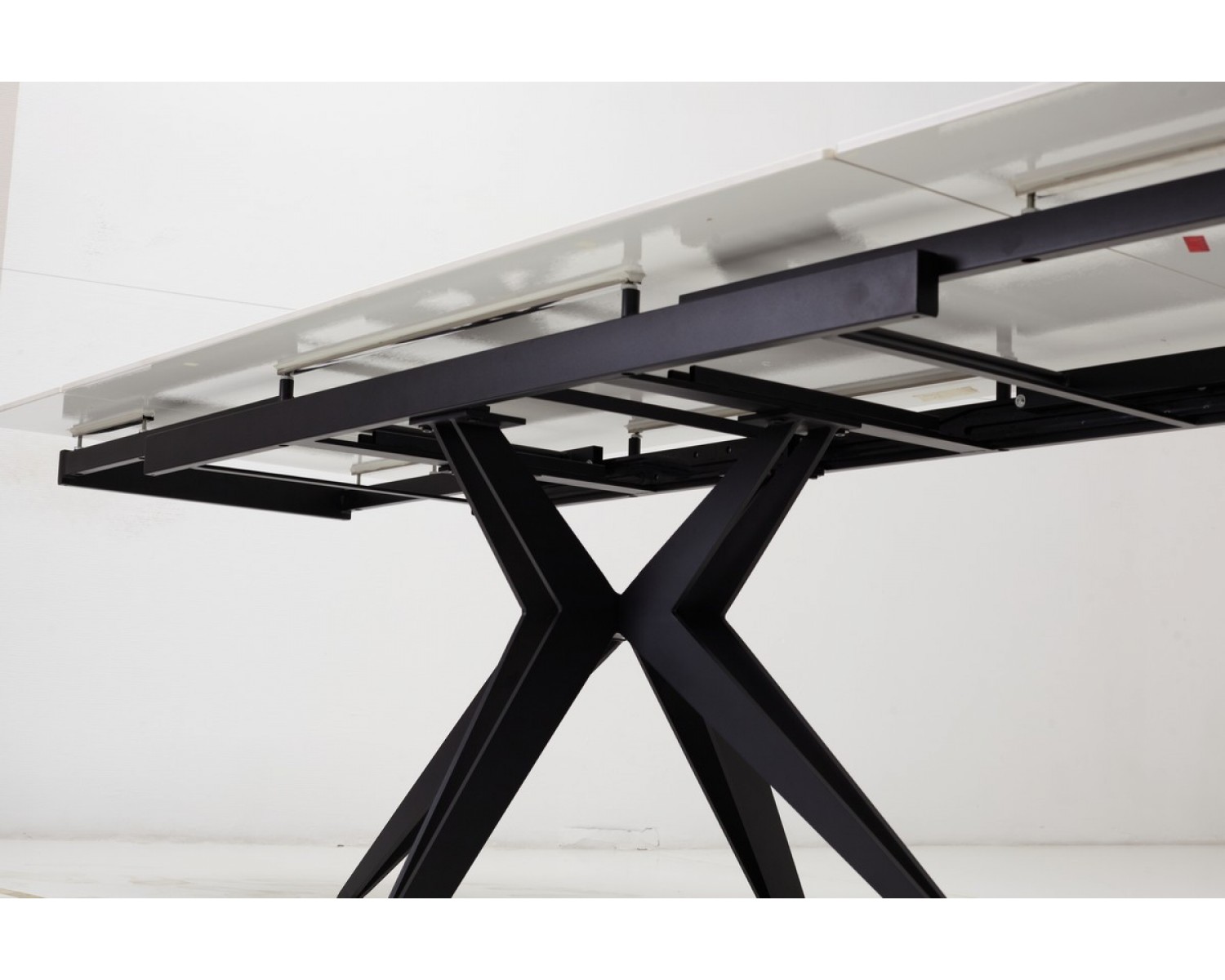 Стол FORIO 160 MATT WHITE MARBLE SOLID CERAMIC / BLACK, ®DISAUR