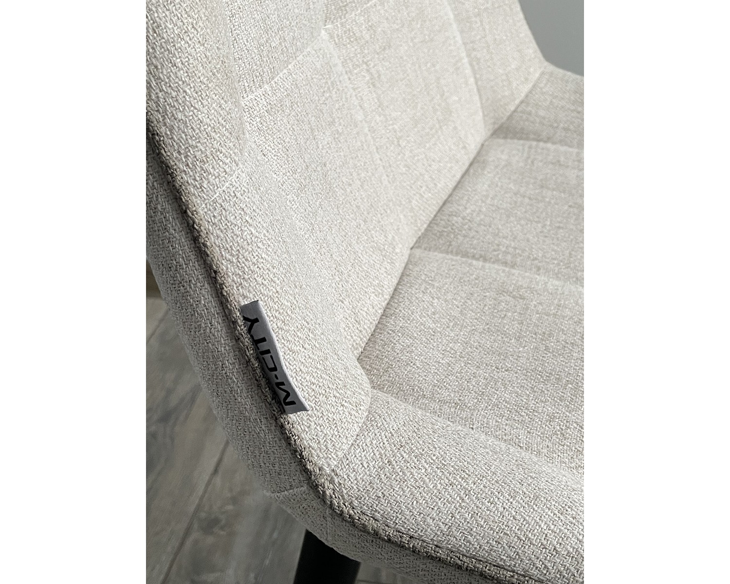 Стул CHIC HE622-01/ HE622-05 топленое молоко, ткань/ черный каркас