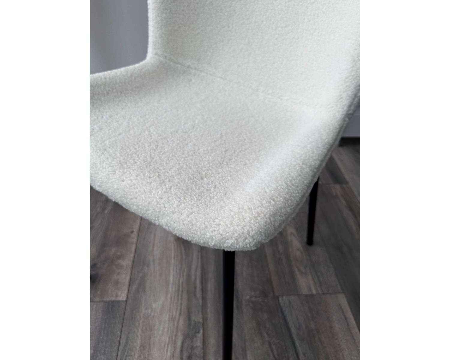 Стул RIYA UF992-01 Белый, teddy / черный каркас