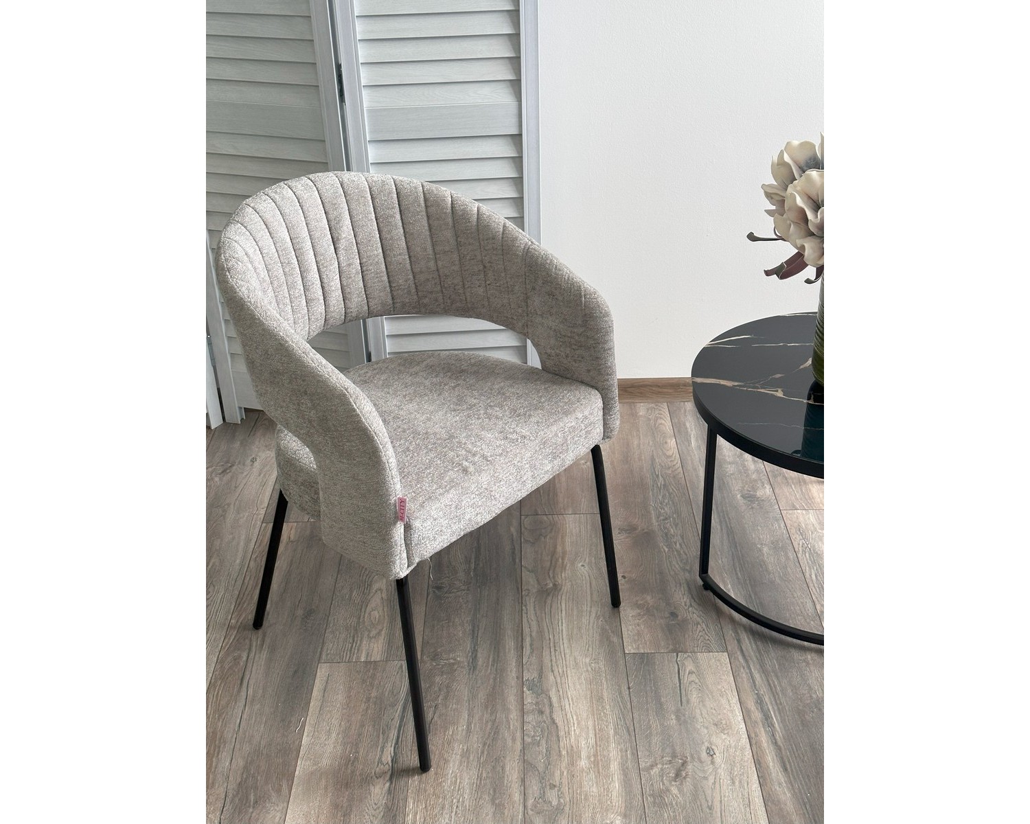 Стул SNUG 3018-03 светло-серый, шенилл / черный каркас, ®DISAUR