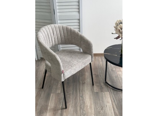 Стул SNUG 3018-03 светло-серый, шенилл / черный каркас, ®DISAUR