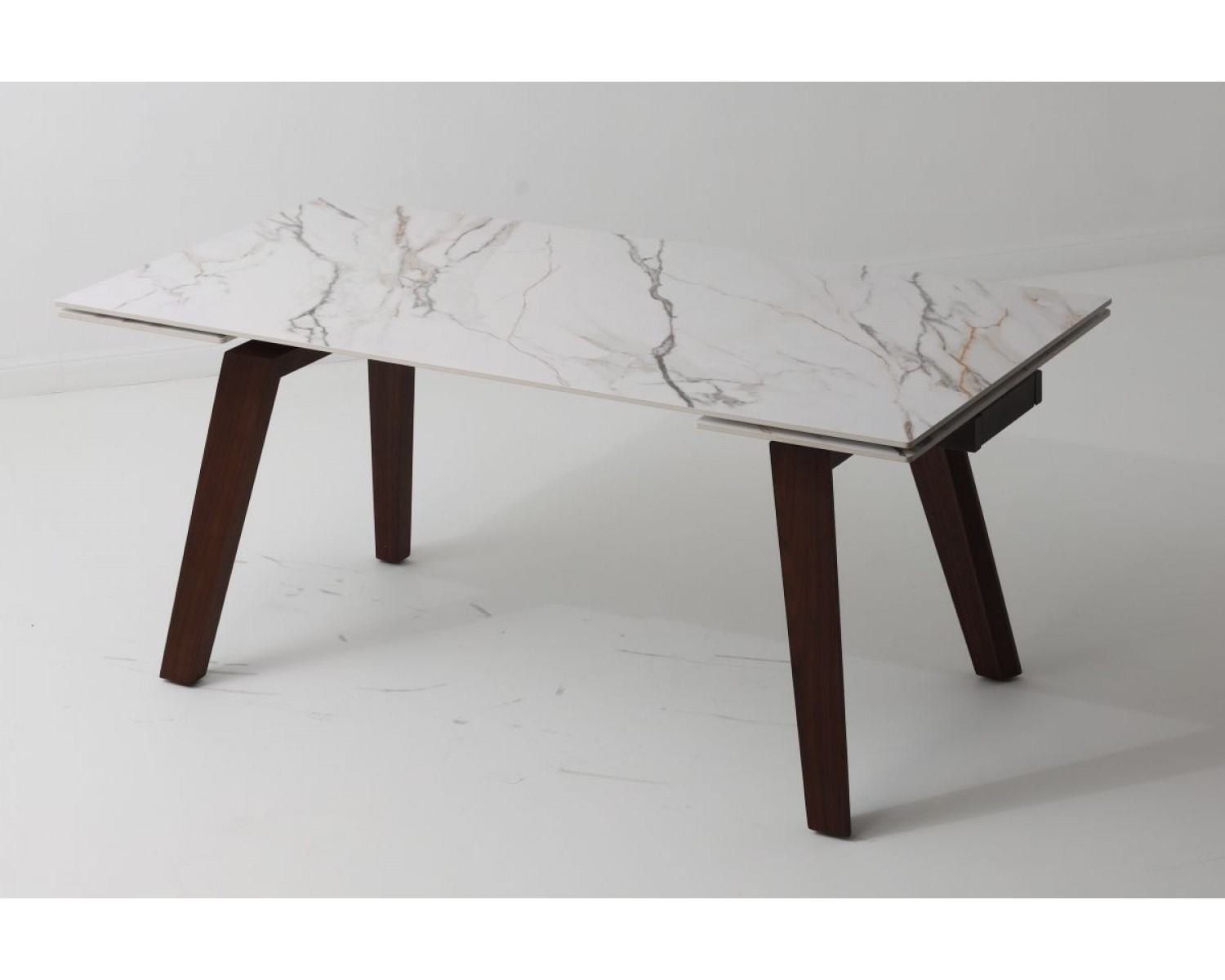 Купить Стол БЭТИС (BETIS) 180 цвет МРАМОР (MATTE GILDED WHITE SOLID CERAMIC) / Орех (WALNUT), ®DISAUR по цене 91900 в Екатеринбурге
